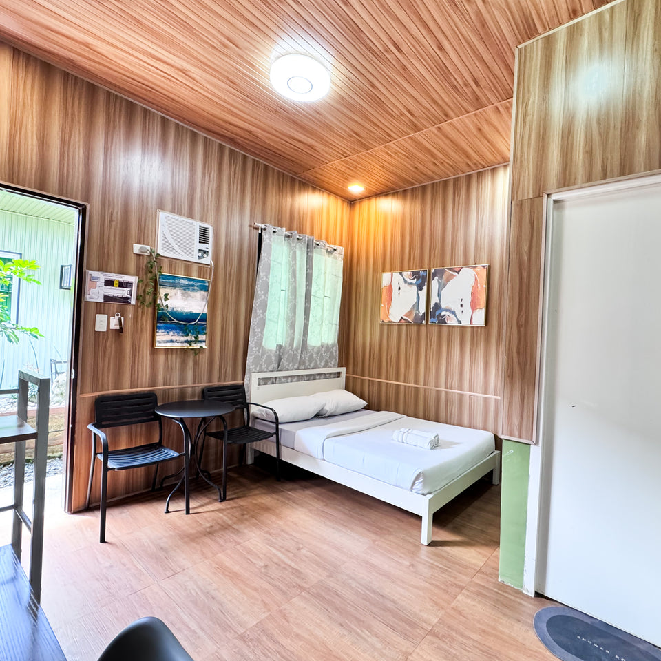 STUDIO ROOM DOUBLE SIZED BED