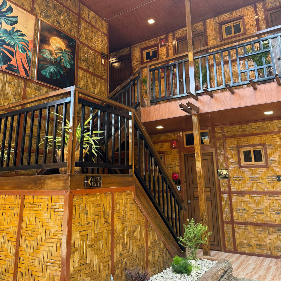 Solo or Couple Room