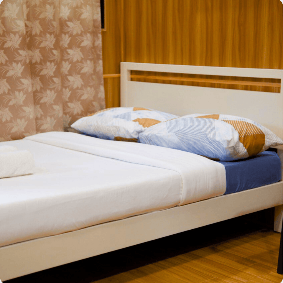 STUDIO ROOM PULL-OUT