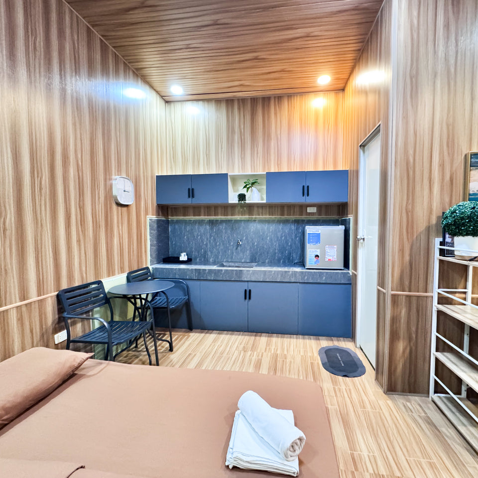 STUDIO ROOM PULL-OUT